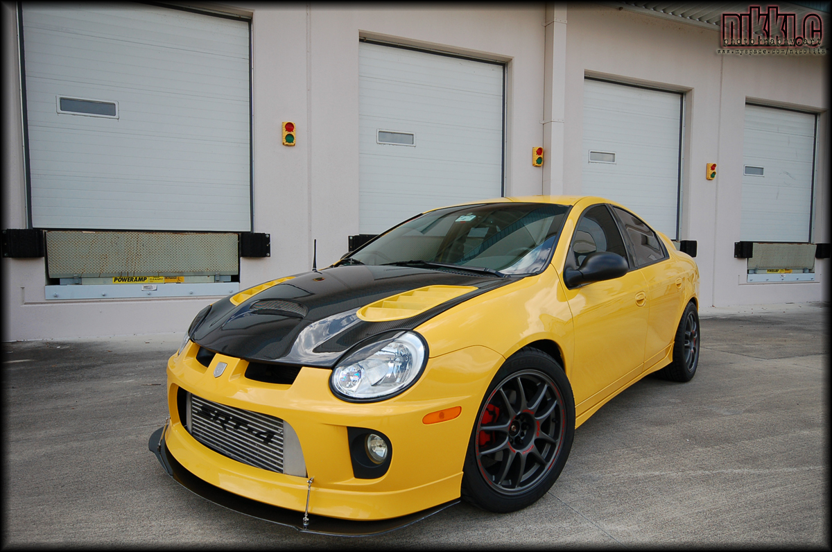 2003 Dodge Neon photo