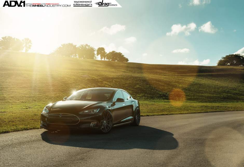 2014 Tesla Model S photo