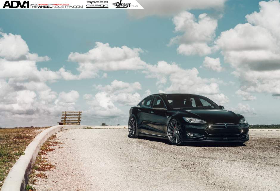 2014 Tesla Model S photo