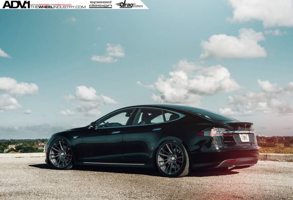 2014 Tesla Model S photo