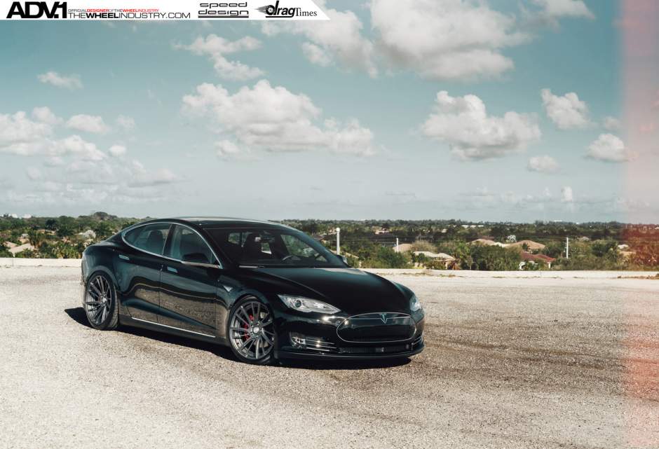 2014 Tesla Model S photo