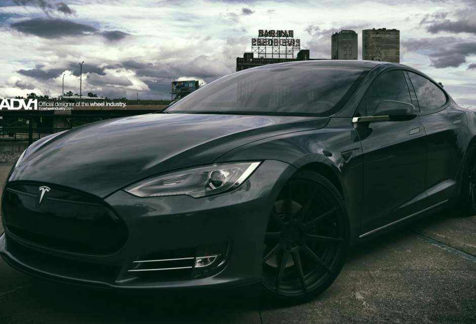 2014 Tesla Model S photo