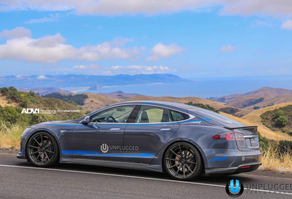 2014 Tesla Model S photo