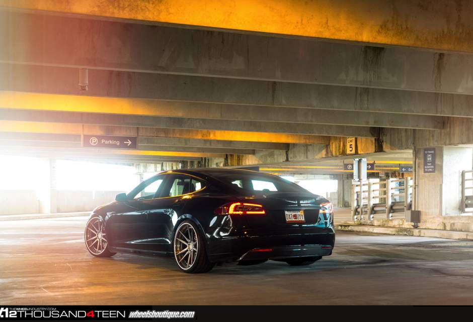 2014 Tesla Model S photo