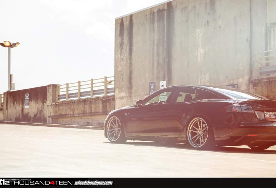 2014 Tesla Model S photo