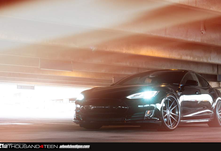 2014 Tesla Model S photo