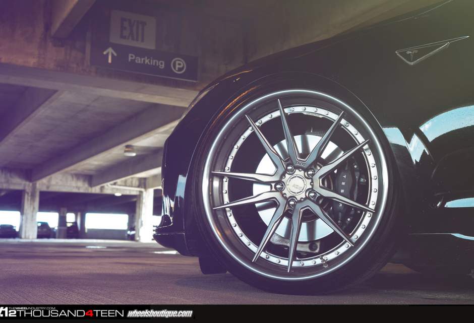 2014 Tesla Model S photo