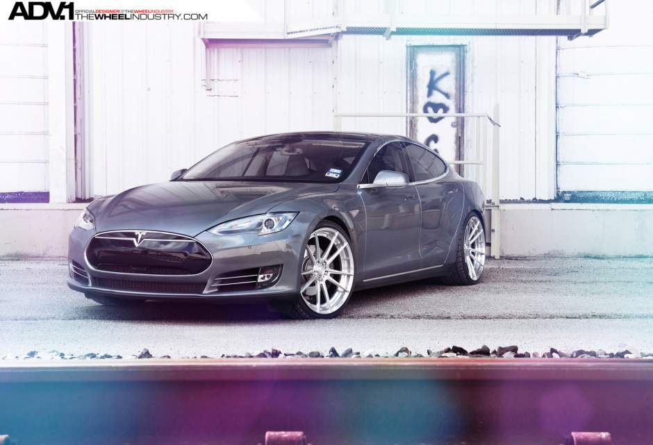 2014 Tesla Model S photo