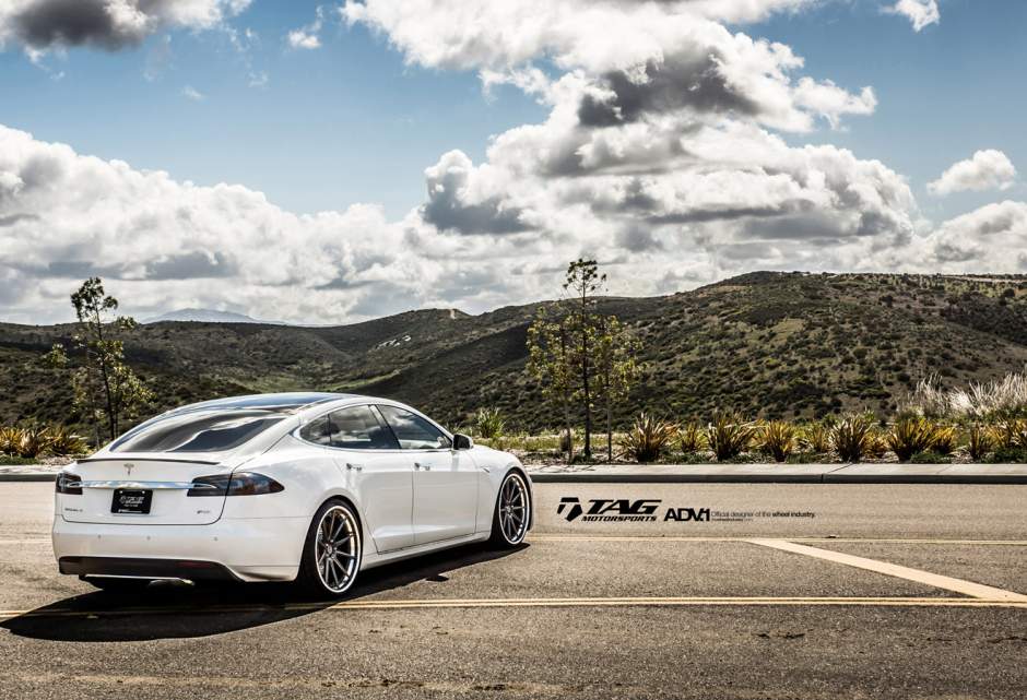 2013 Tesla Model S photo