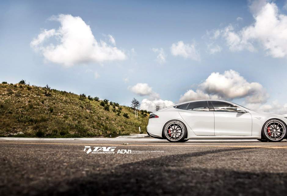 2013 Tesla Model S photo