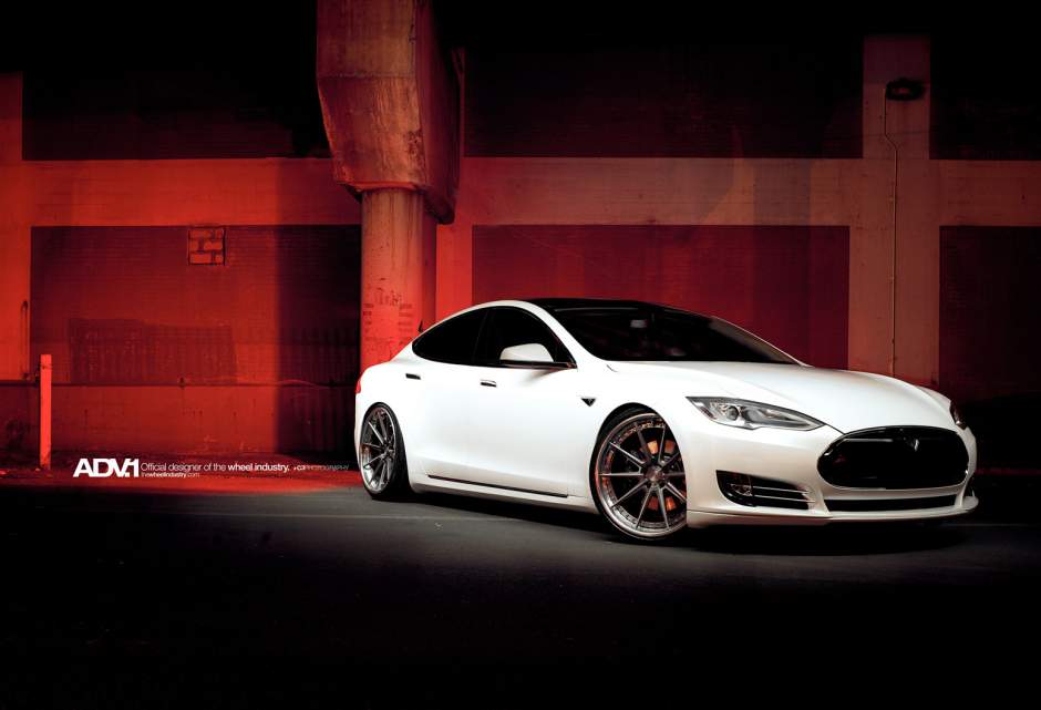 2013 Tesla Model S photo