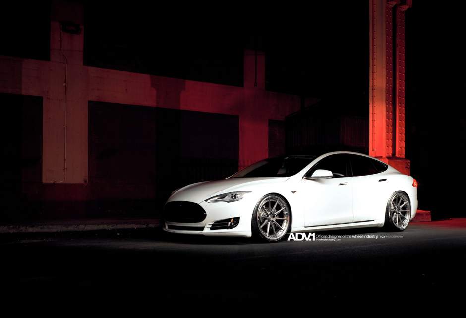 2013 Tesla Model S photo