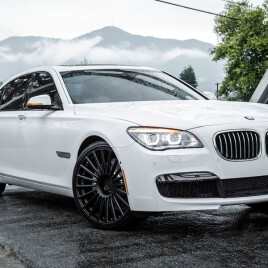 2012 BMW 750