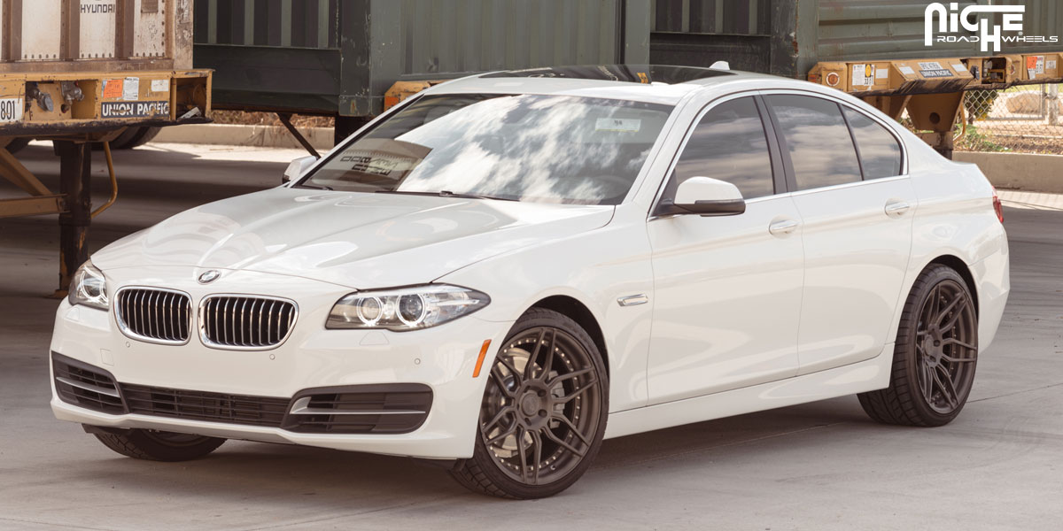 2015 BMW 528 photo