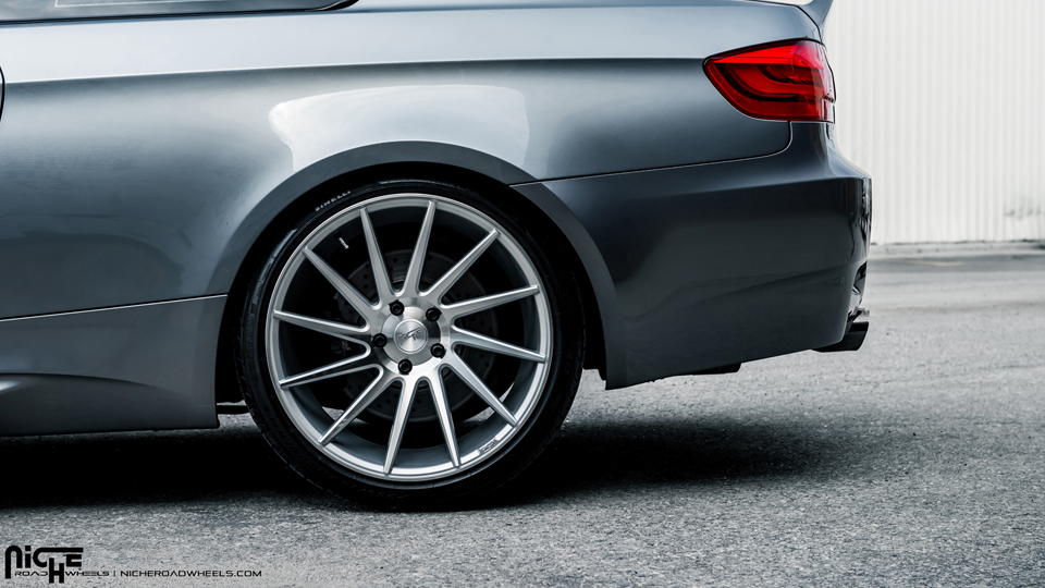2011 BMW M3 photo