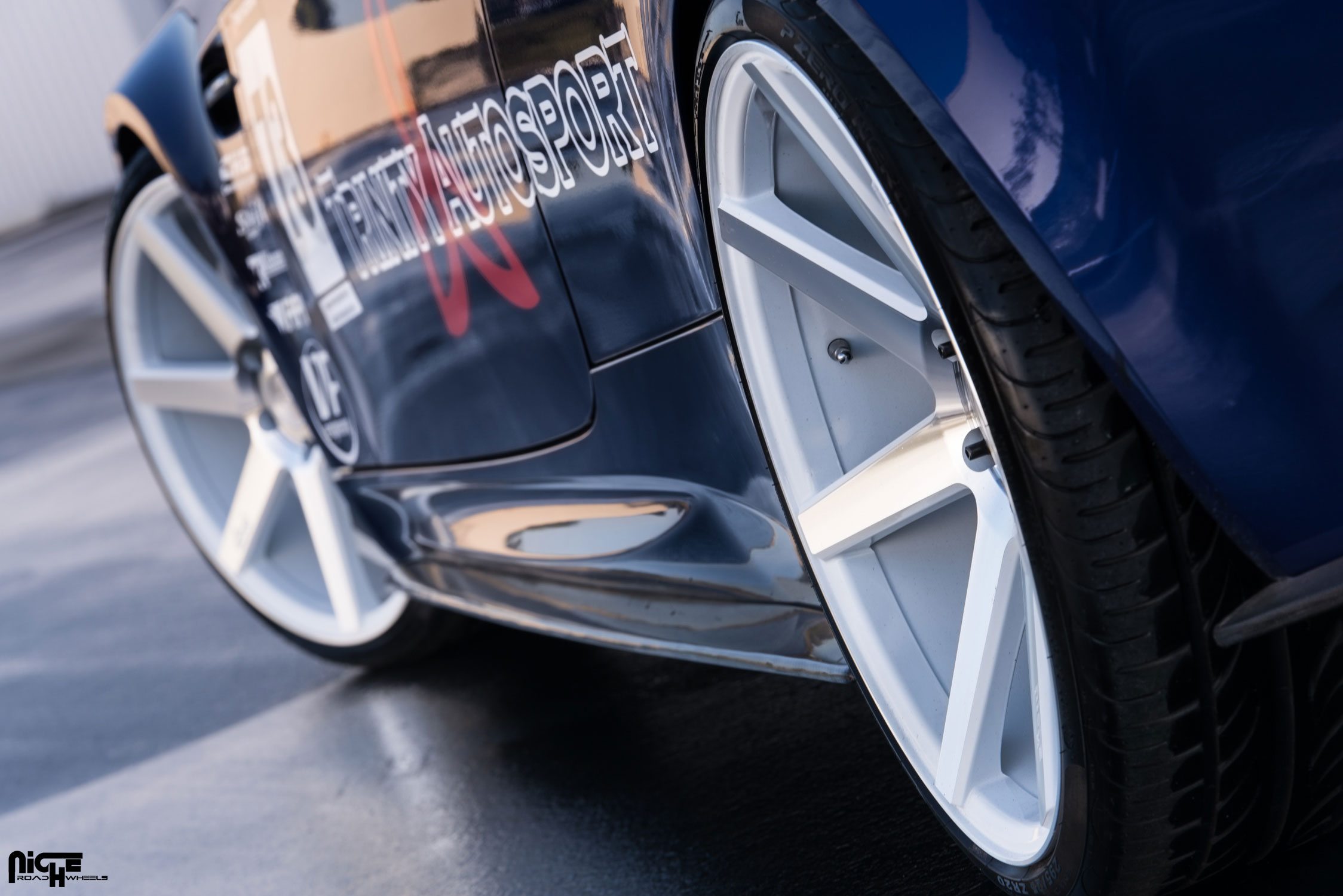 2011 BMW M3 photo