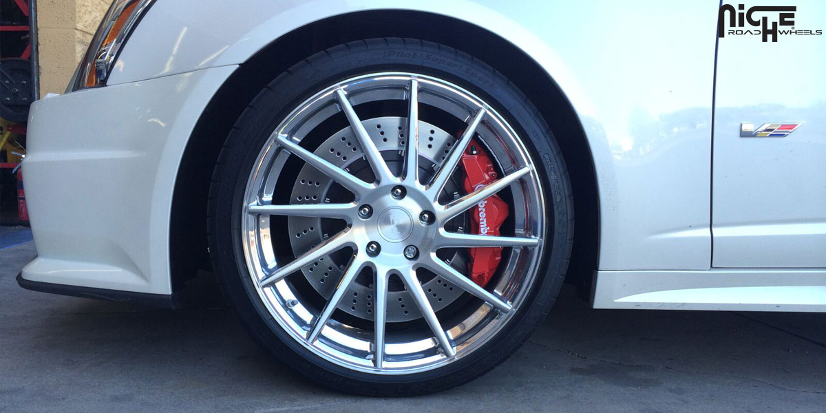 2014 Cadillac CTS-V photo