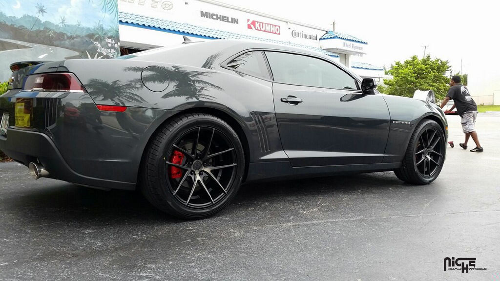 2015 Chevrolet Camaro photo