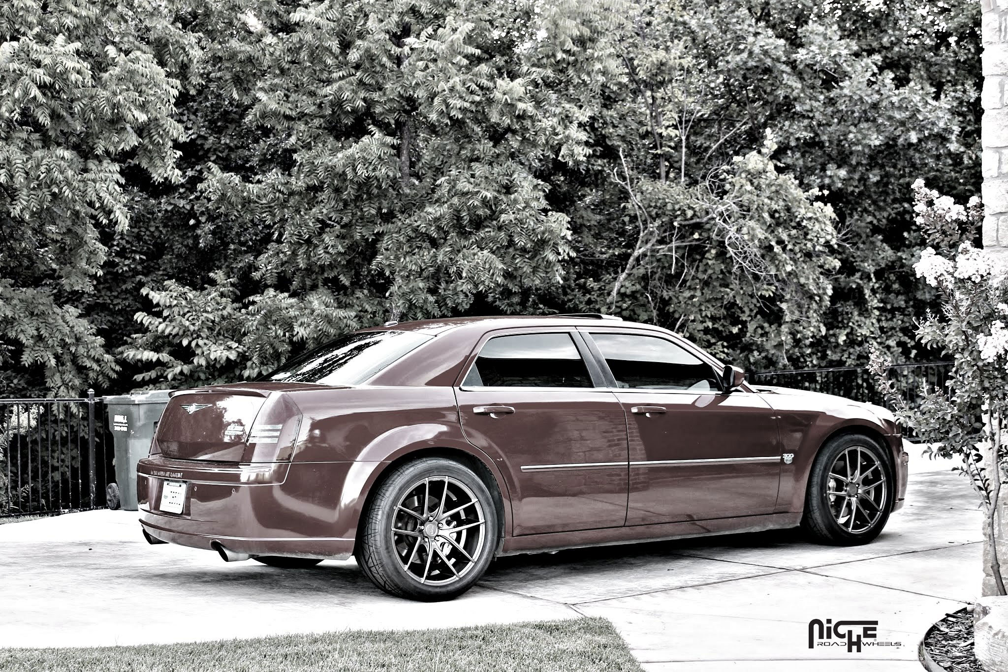 2014 Chrysler 300C photo