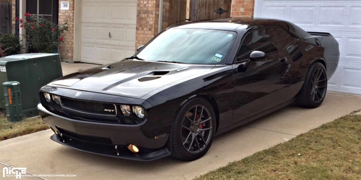 2014 Dodge Challenger photo