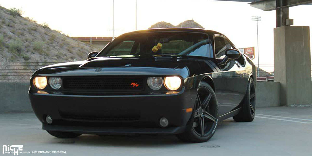 2014 Dodge Challenger photo