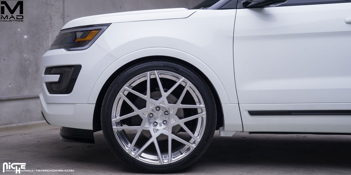 2014 Ford Explorer photo