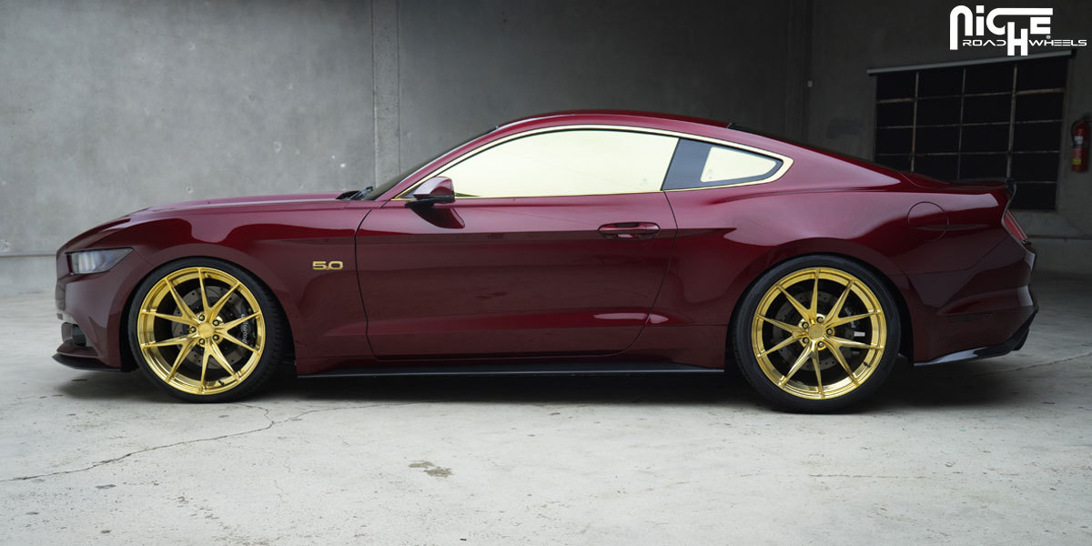 2015 Ford Mustang photo