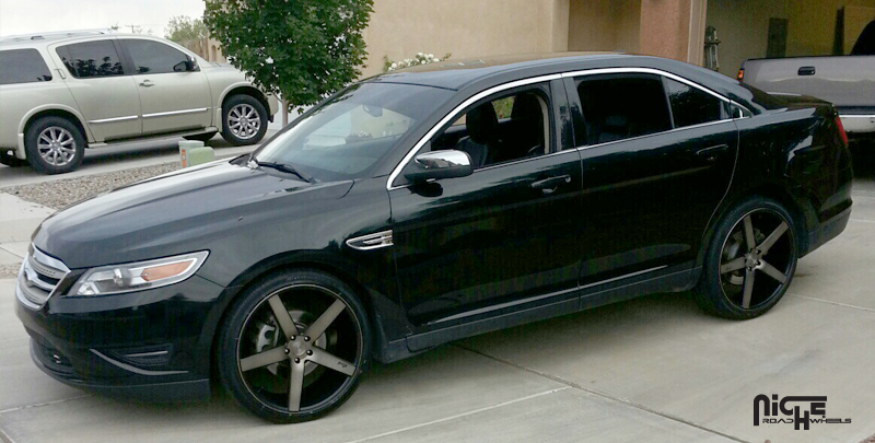 2014 Ford Taurus photo