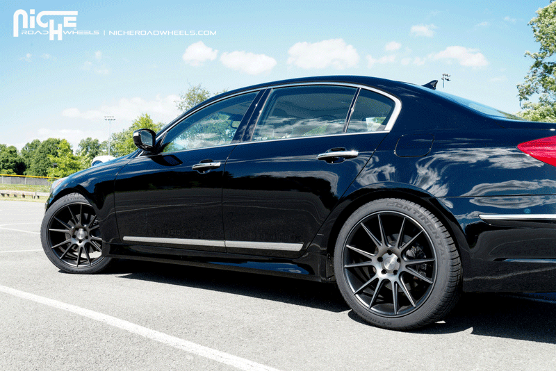 2013 Hyundai Genesis photo