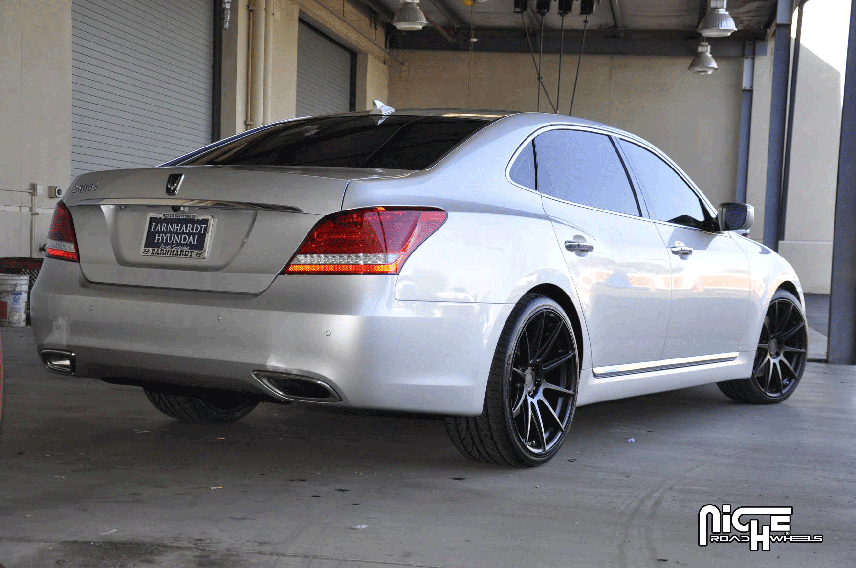 2015 Hyundai Equus photo