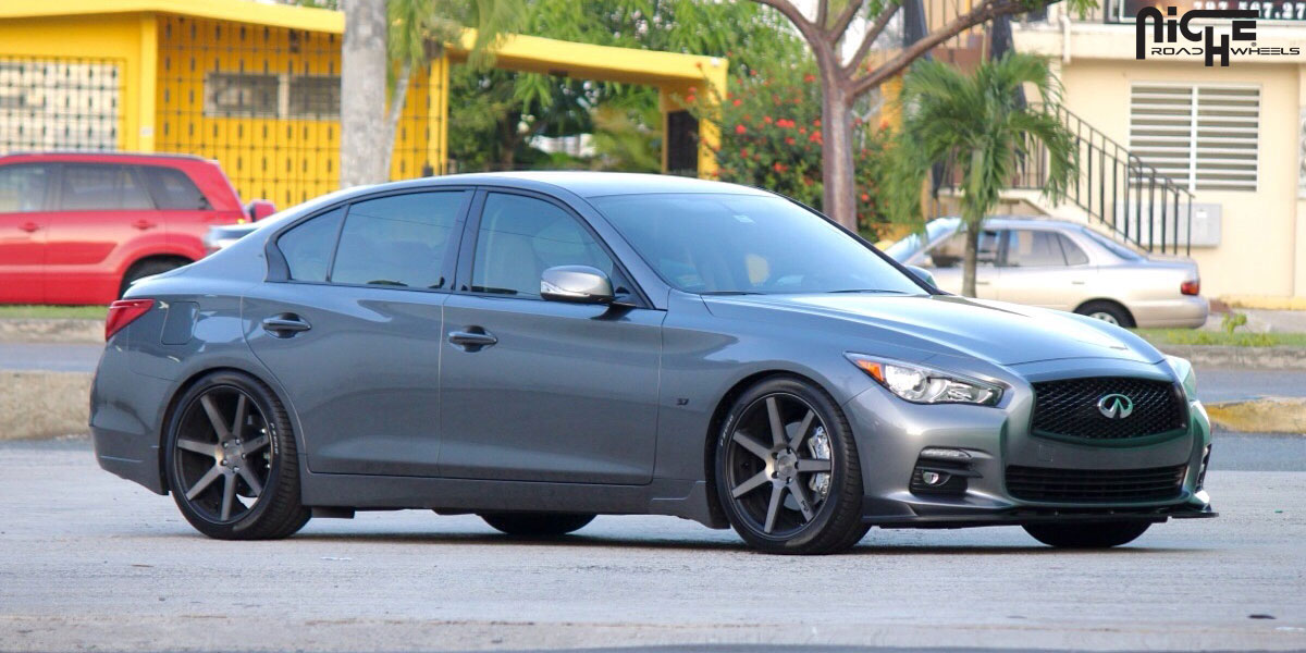 2015 Infiniti Q50 photo