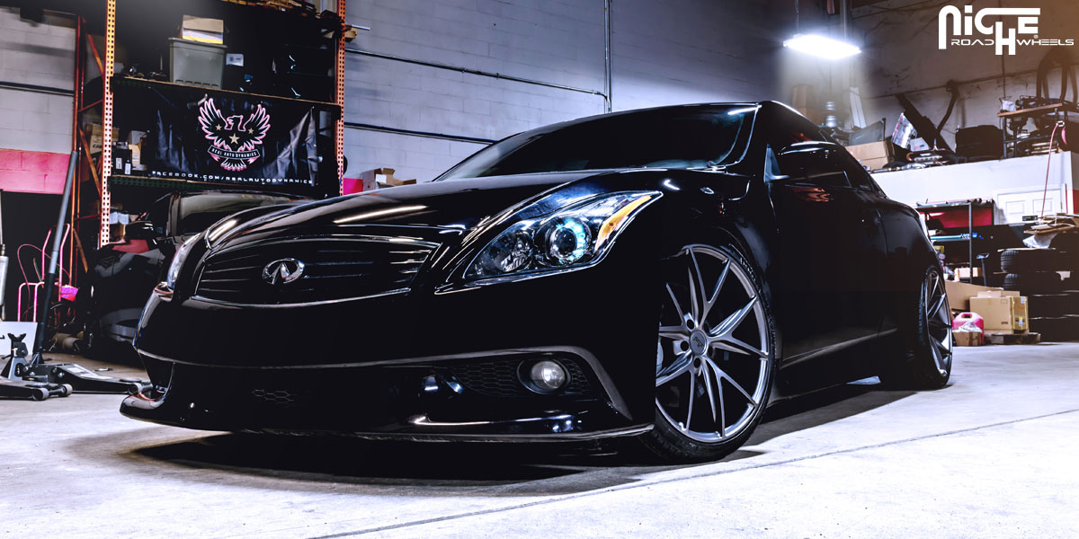 2013 Infiniti G37 photo