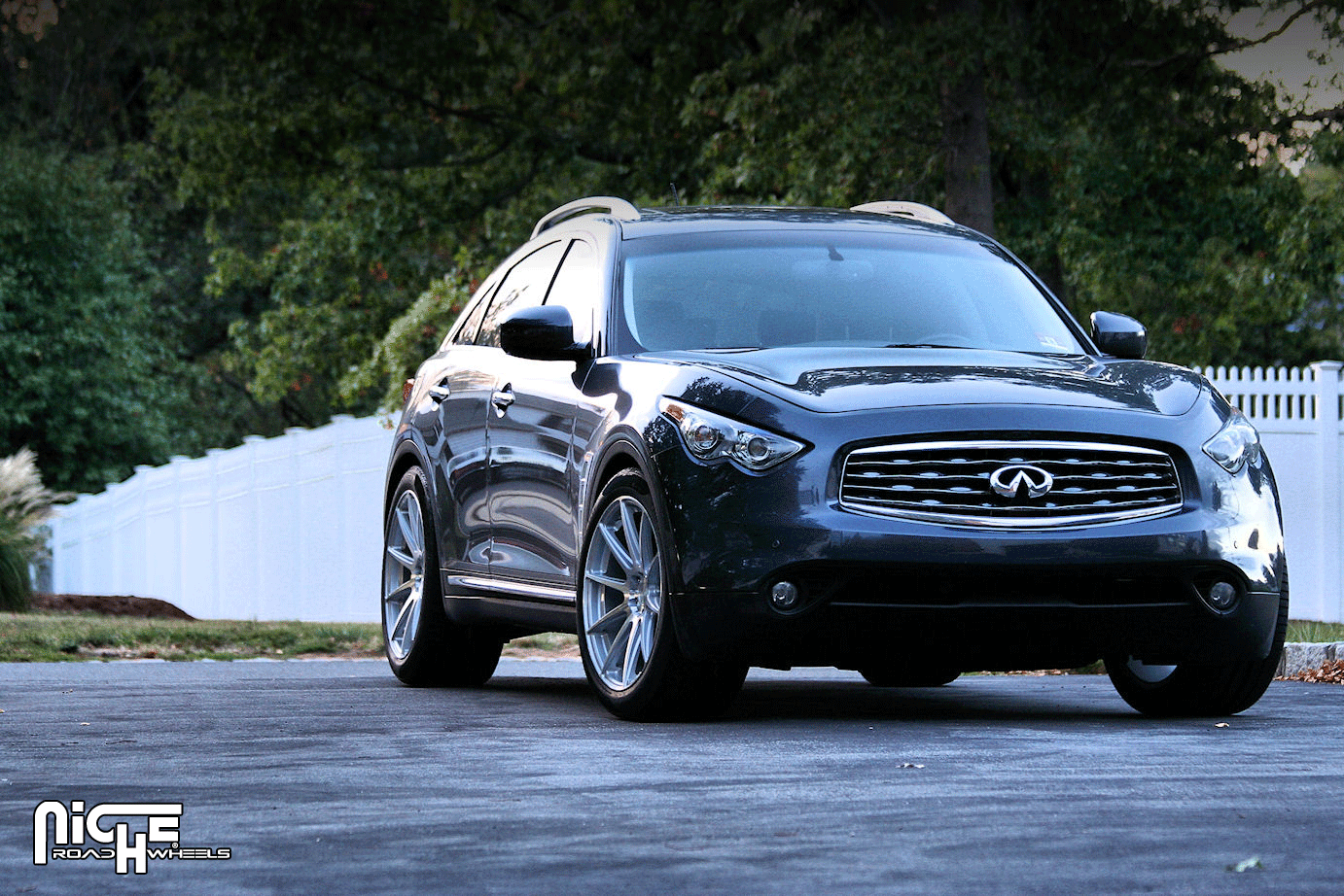 2013 Infiniti FX50 photo
