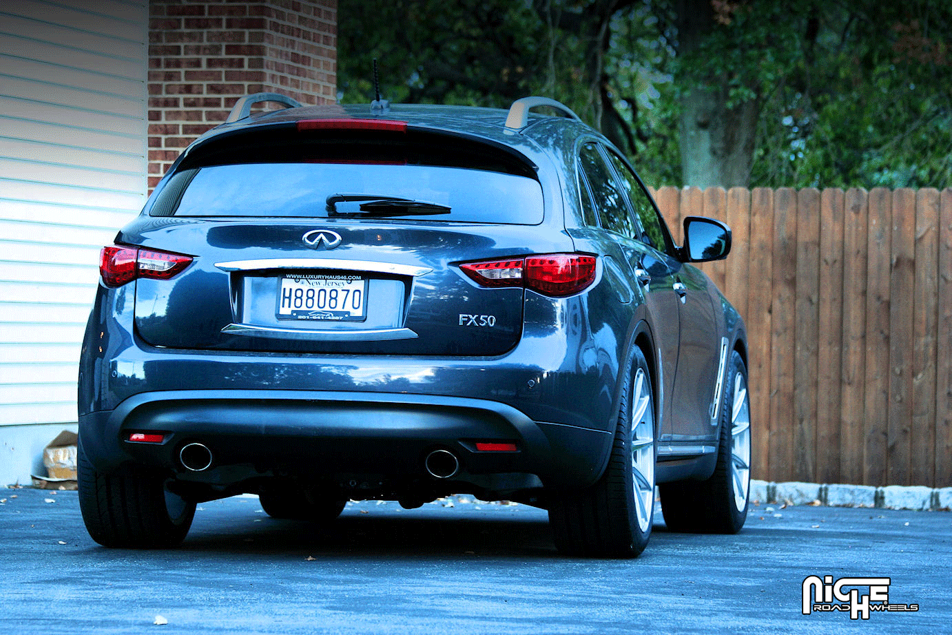 2013 Infiniti FX50 photo