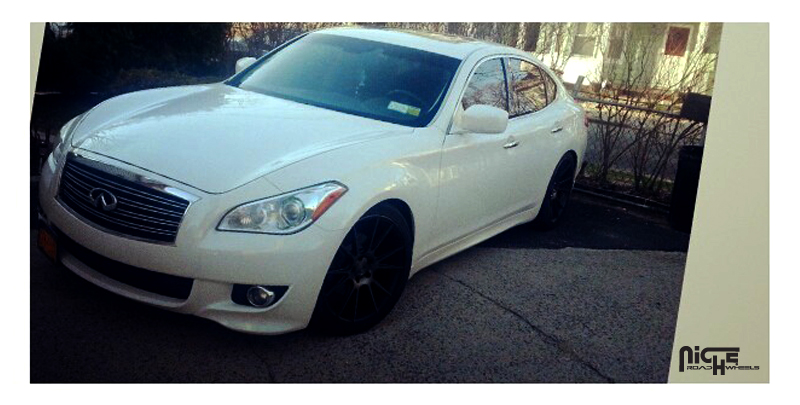 2013 Infiniti M56 photo
