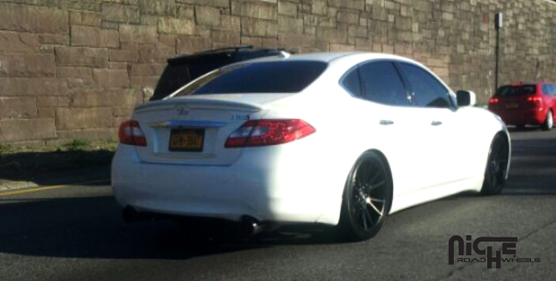 2013 Infiniti M56 photo