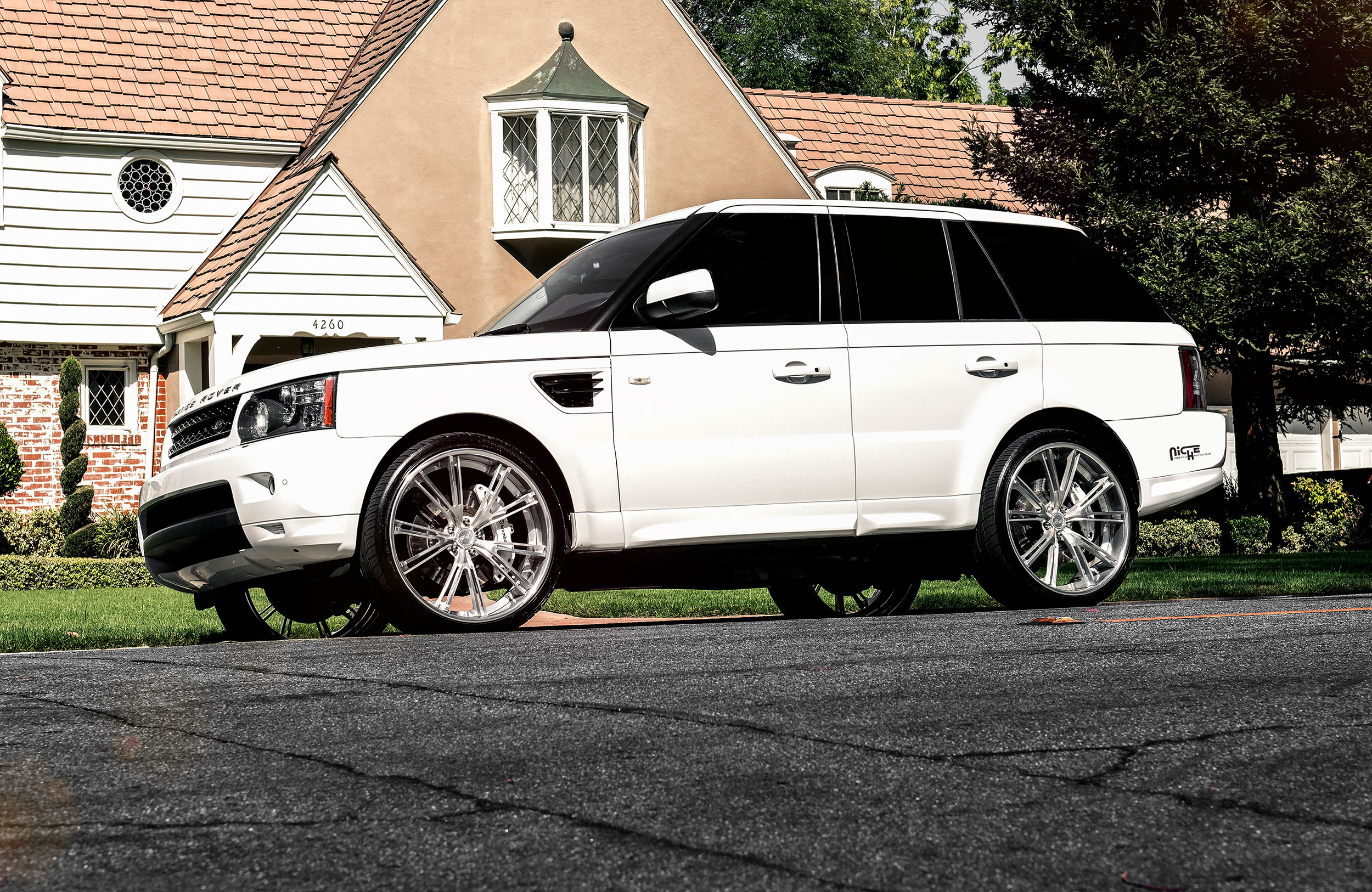 2010 Land Rover Range Rover Sport photo