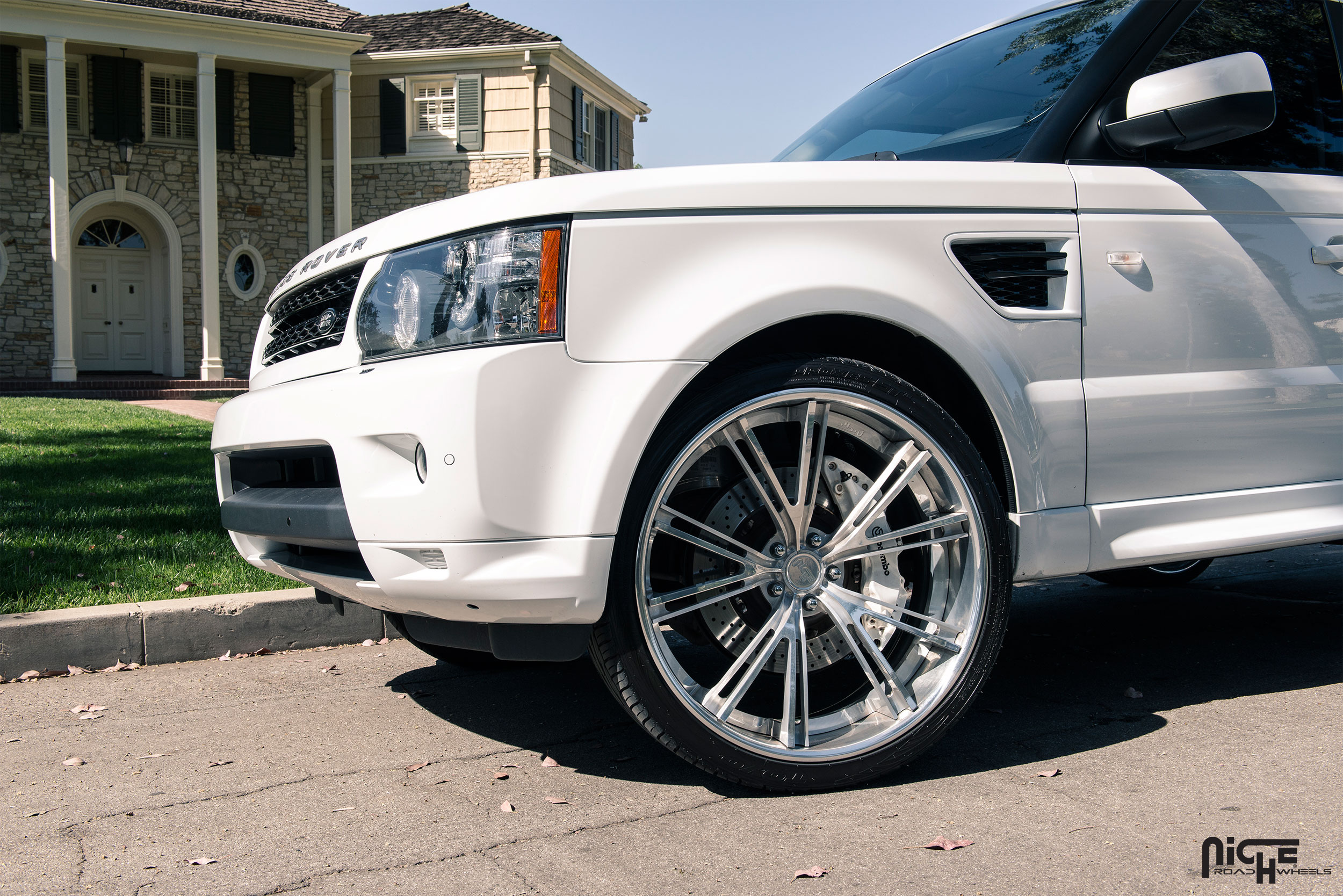 2010 Land Rover Range Rover Sport photo