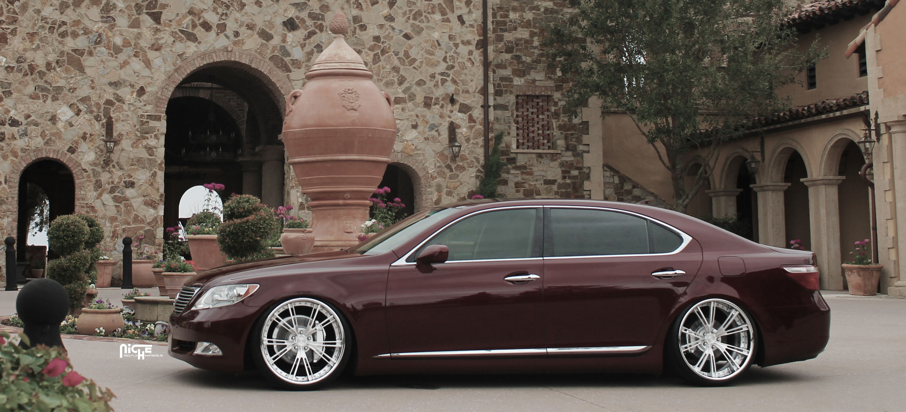 2012 Lexus LS 460 photo