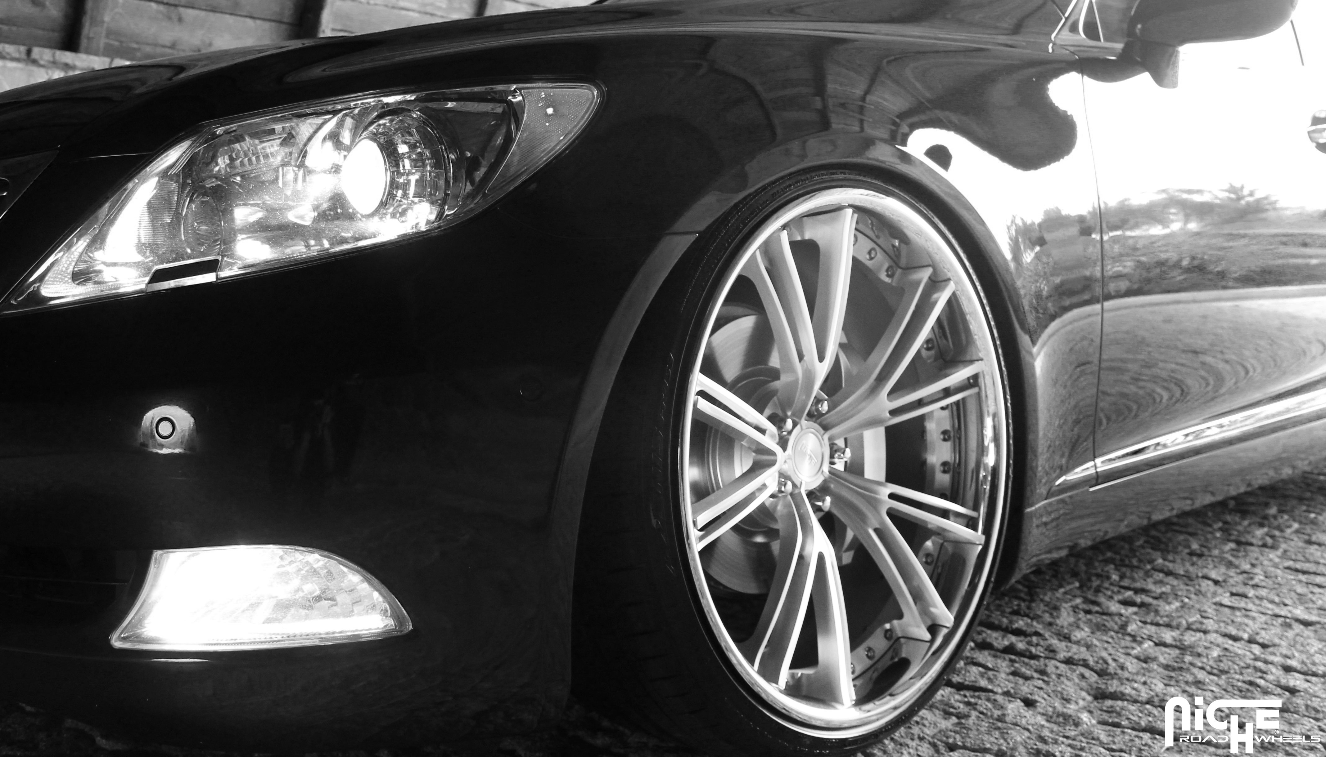 2012 Lexus LS 460 photo