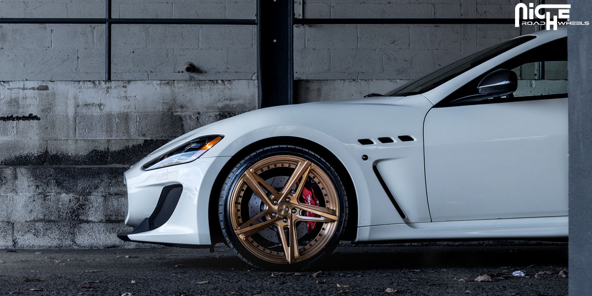 2014 Maserati GranTurismo photo