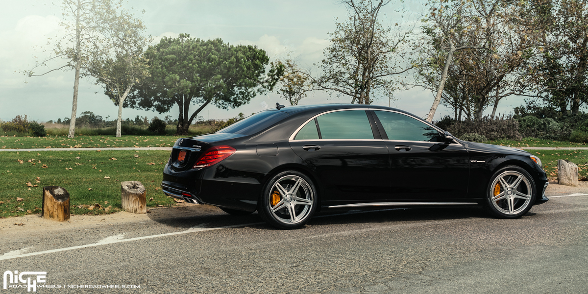 2016 Mercedes-Benz AMG S photo