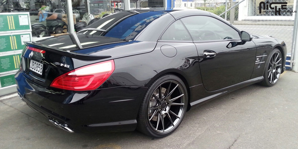 2016 Mercedes-Benz AMG SL photo