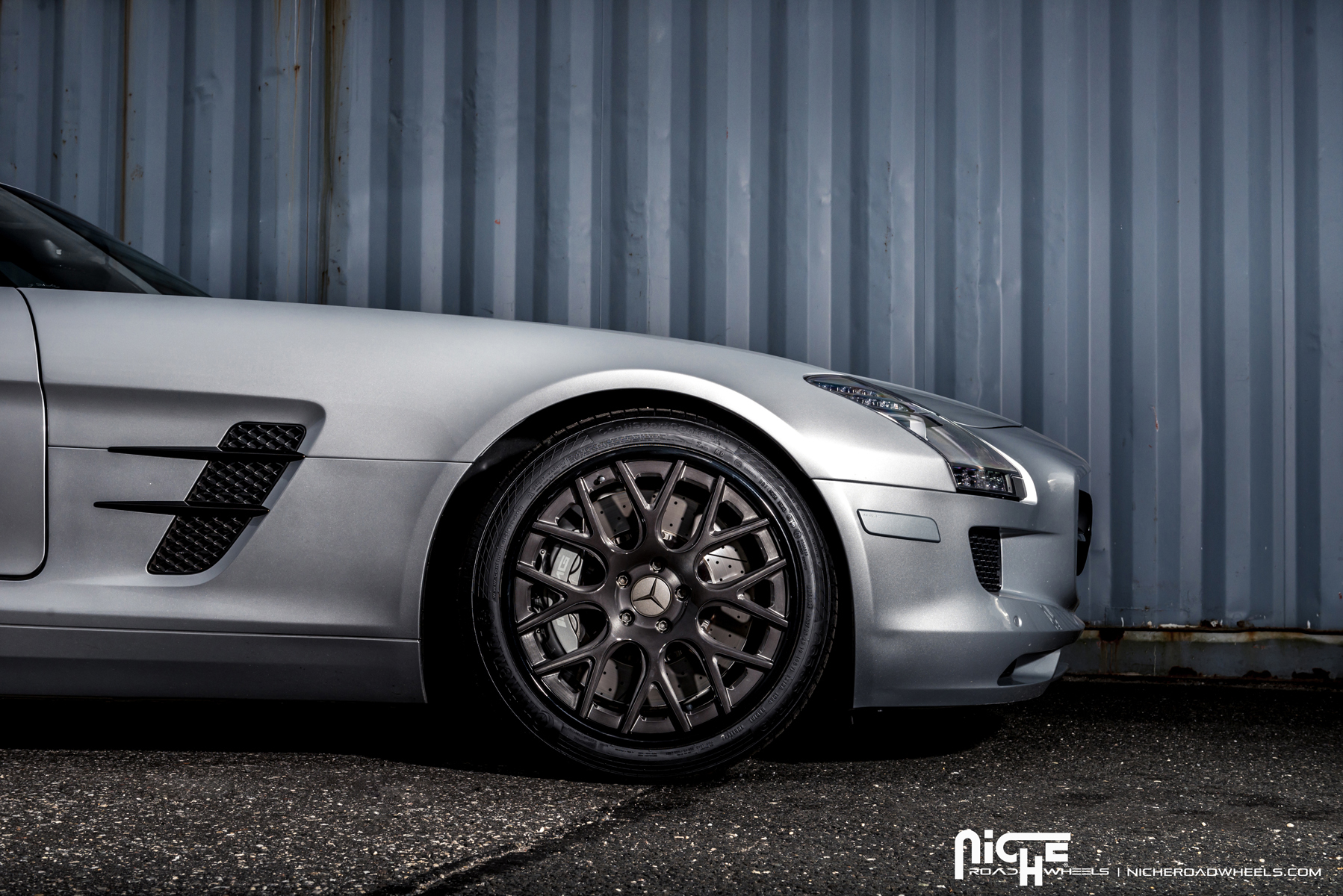 2014 Mercedes-Benz SLS AMG photo