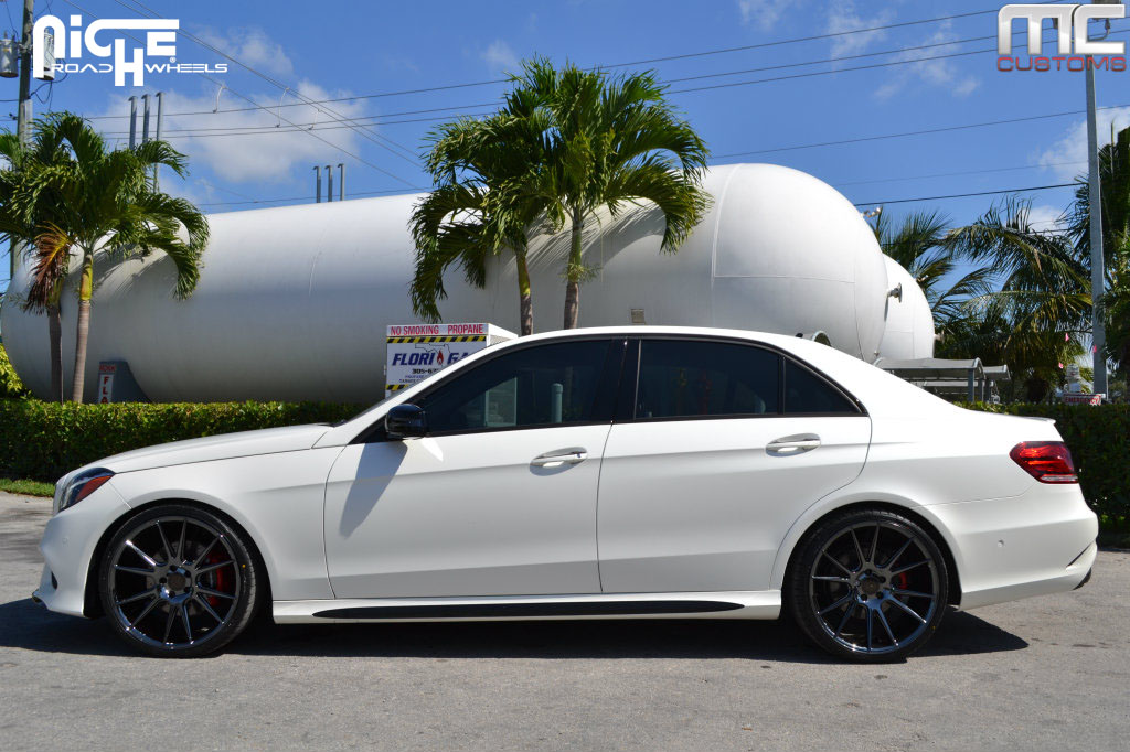 2015 Mercedes-Benz E-Class photo