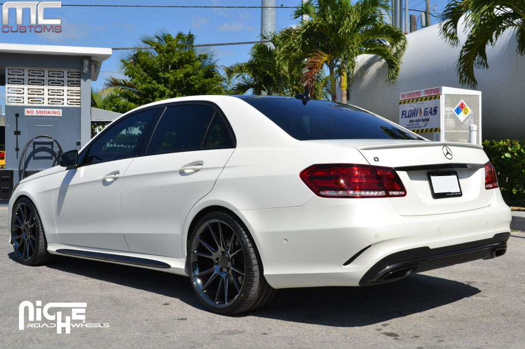 2015 Mercedes-Benz E-Class photo