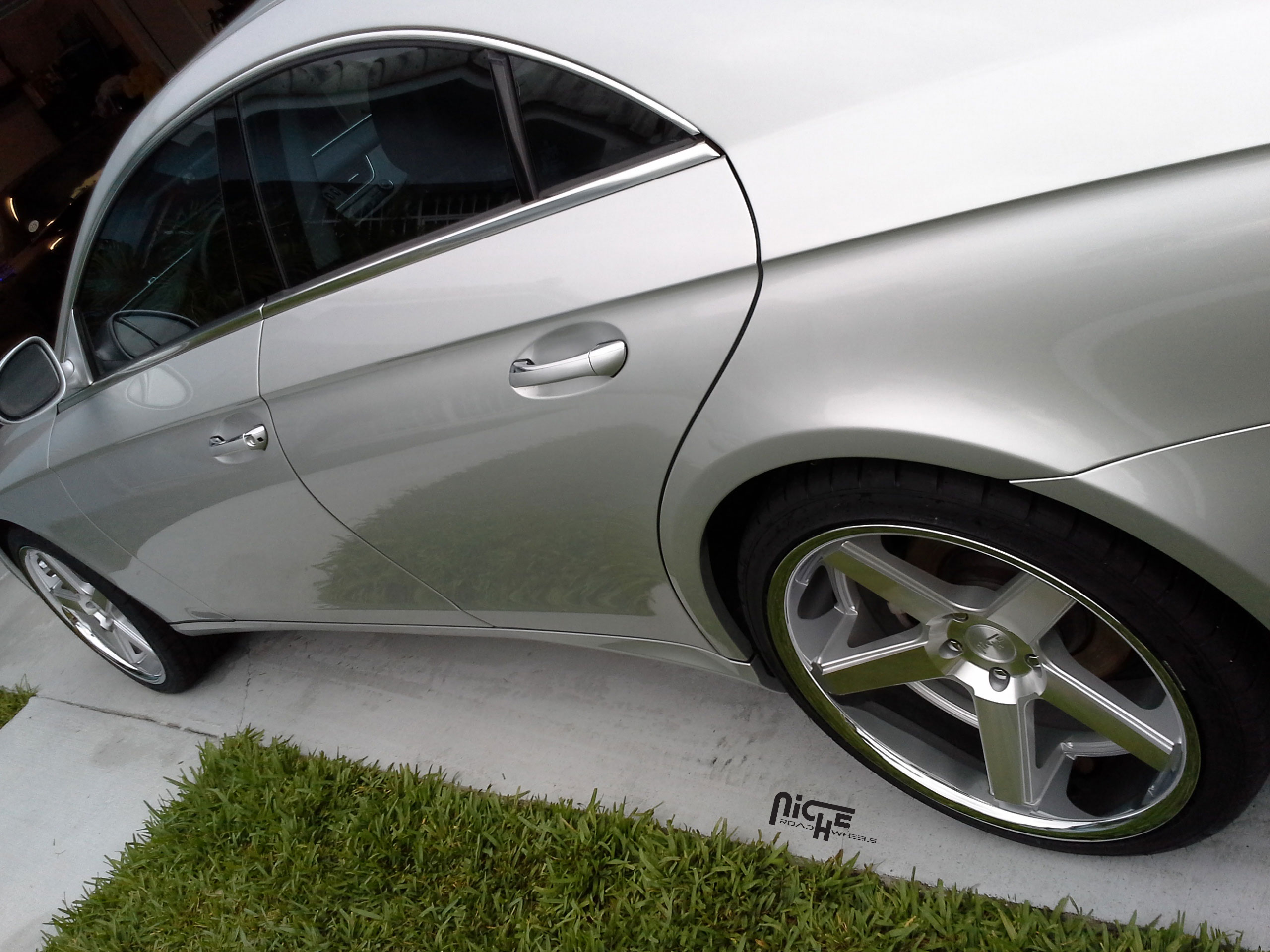 2008 Mercedes-Benz CLS-Class photo