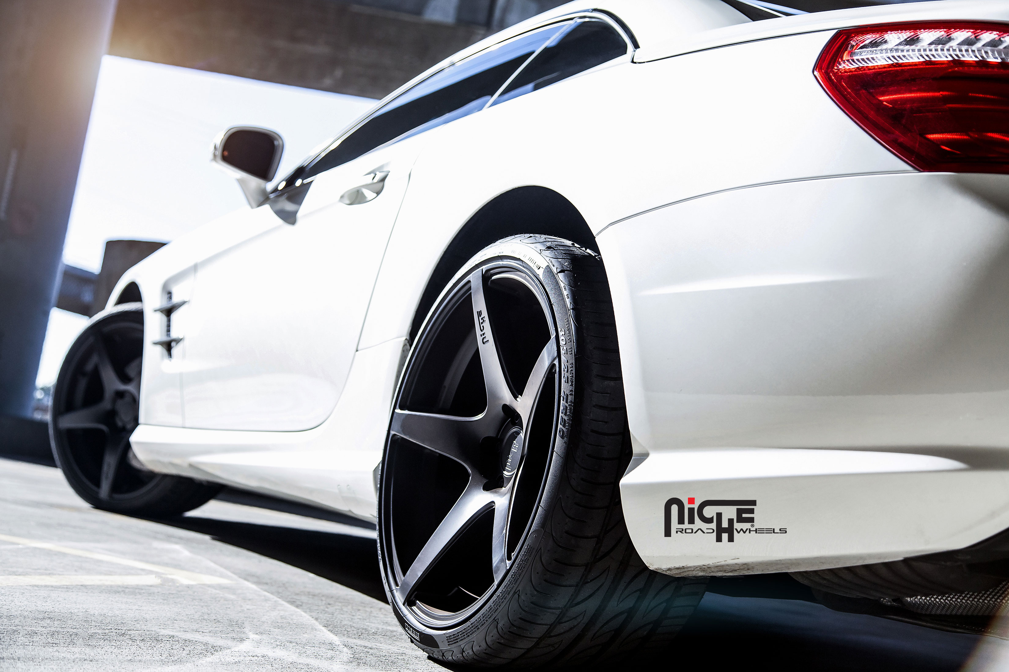 2015 Mercedes-Benz SL-Class photo