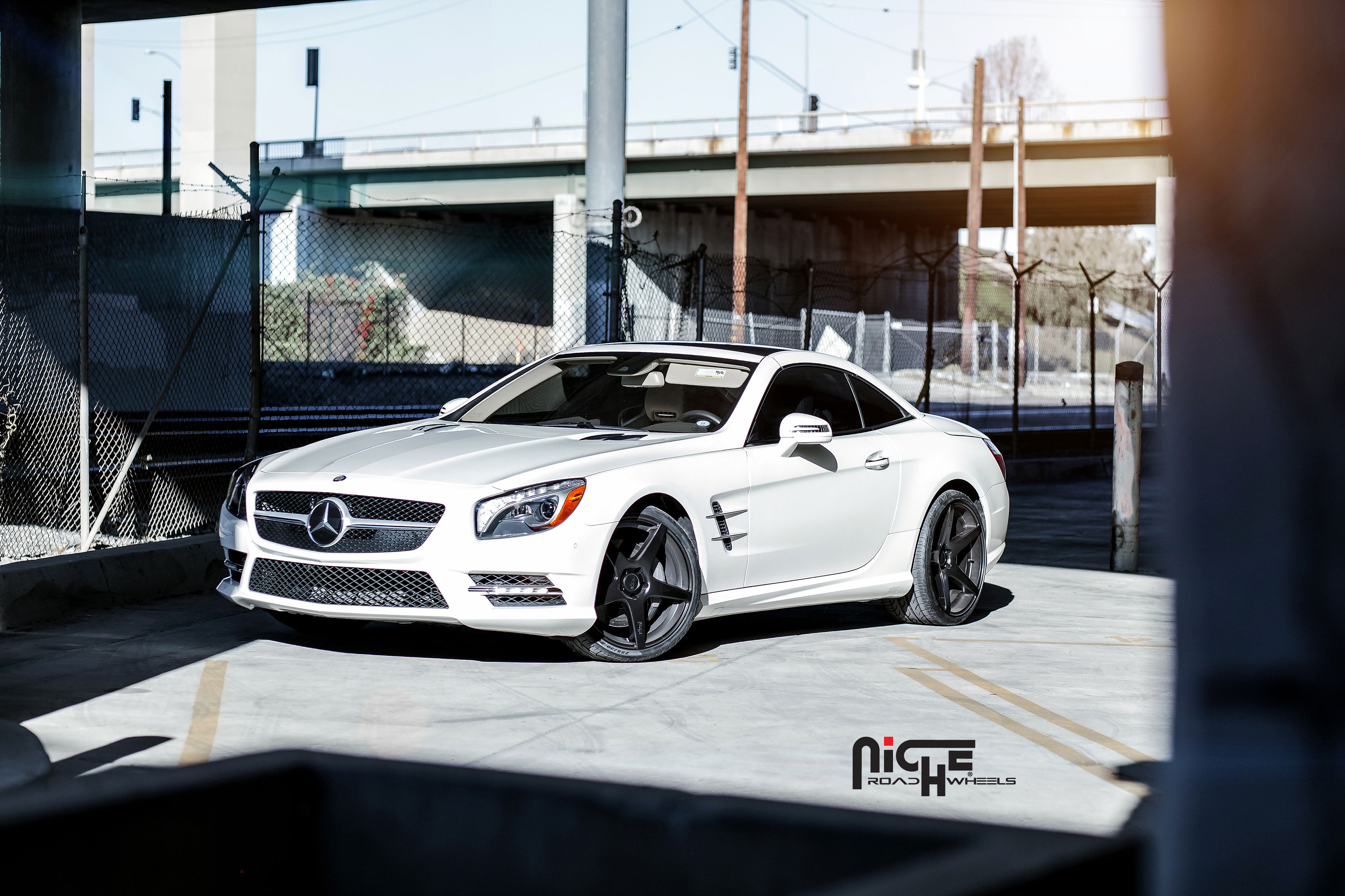2015 Mercedes-Benz SL-Class photo