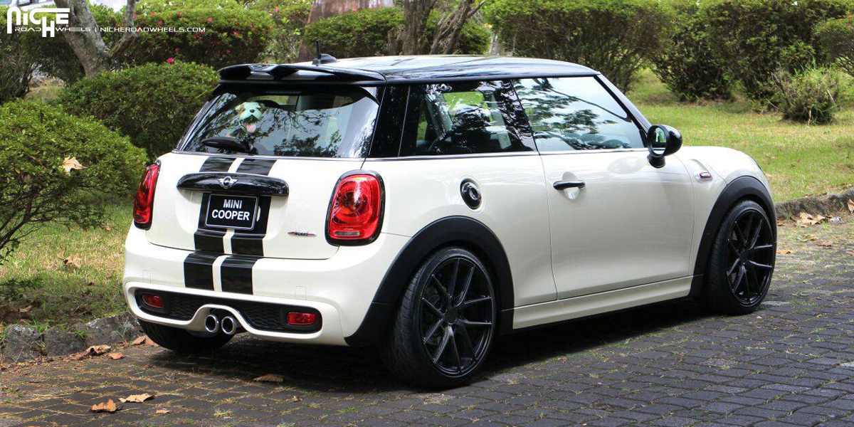 2012 MINI Cooper photo
